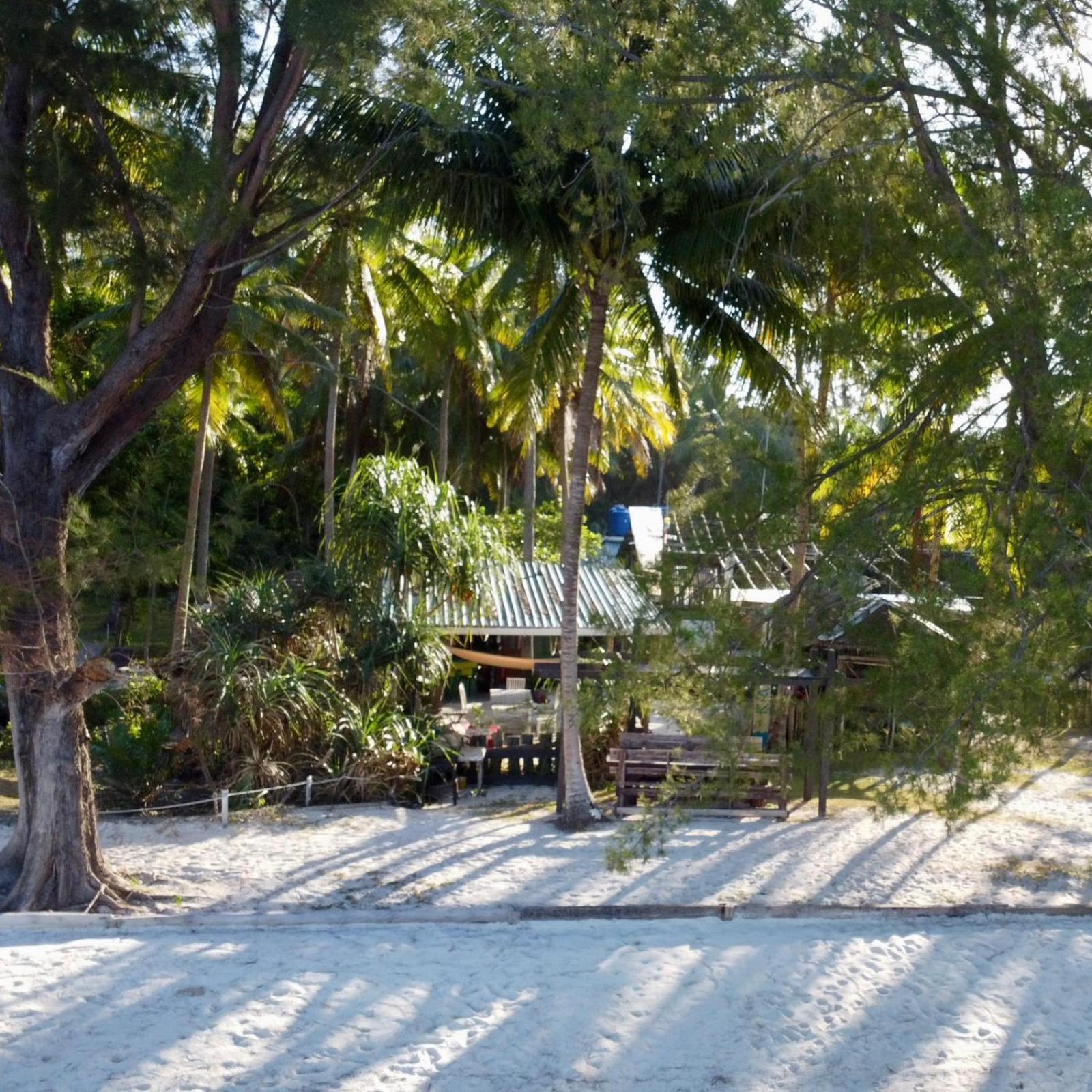 Greenhouse Ecolodge Kampong Mantanani Kültér fotó